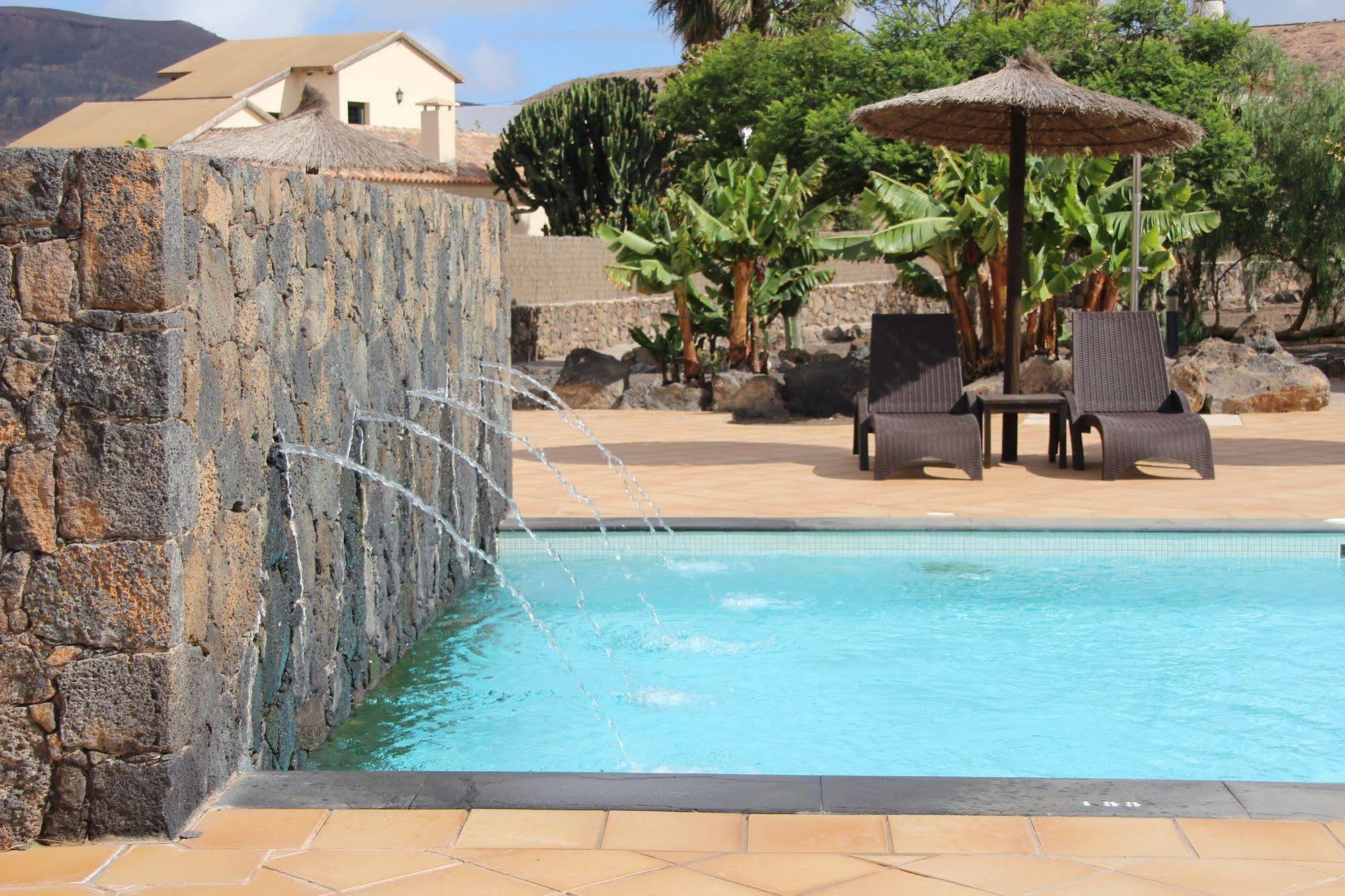 Villas Oasis Casa Vieja La Oliva Exterior foto